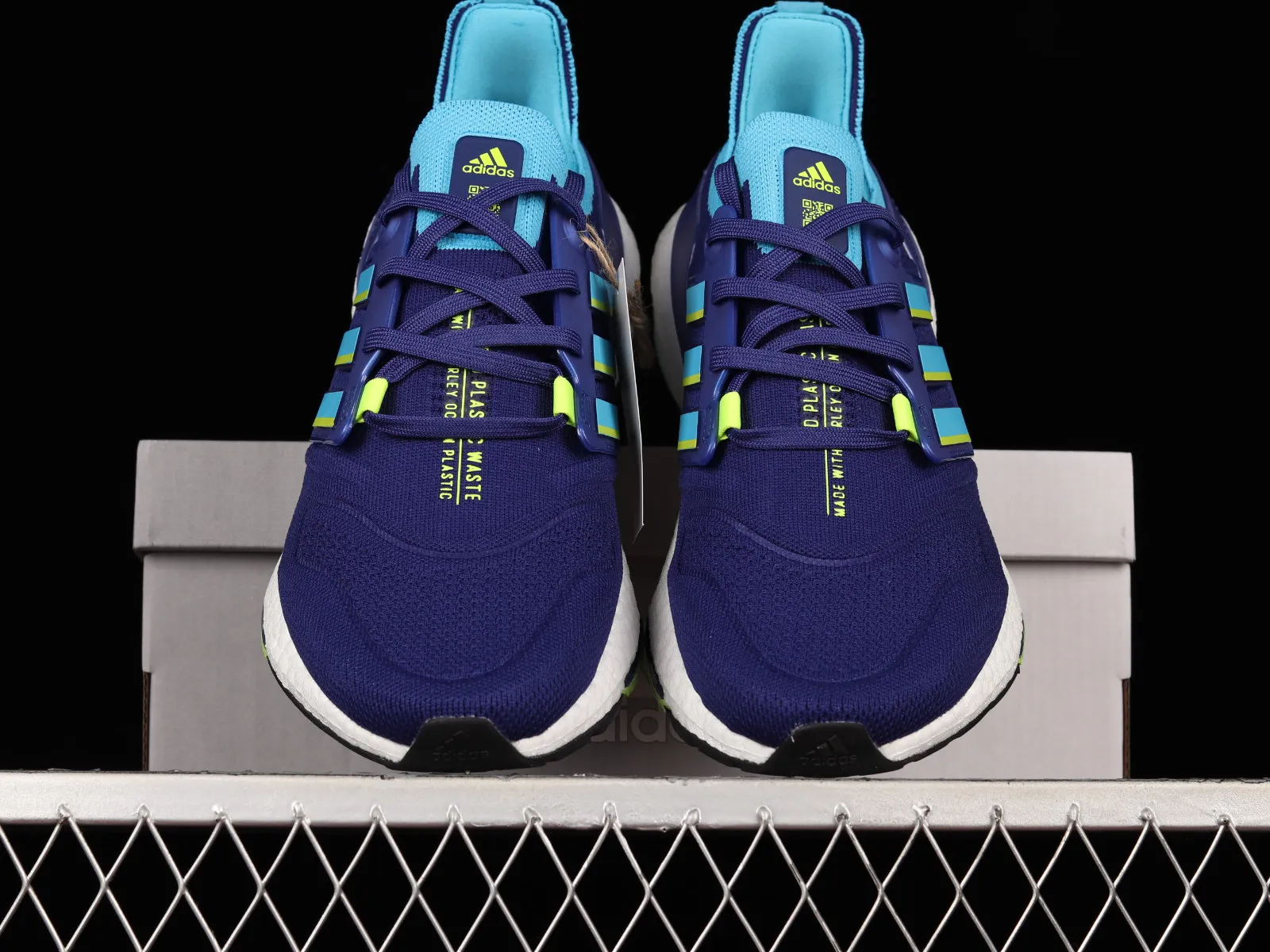 Adidas Ultra Boost 22 Legacy Indigo Sky Solar Yellow GX9333