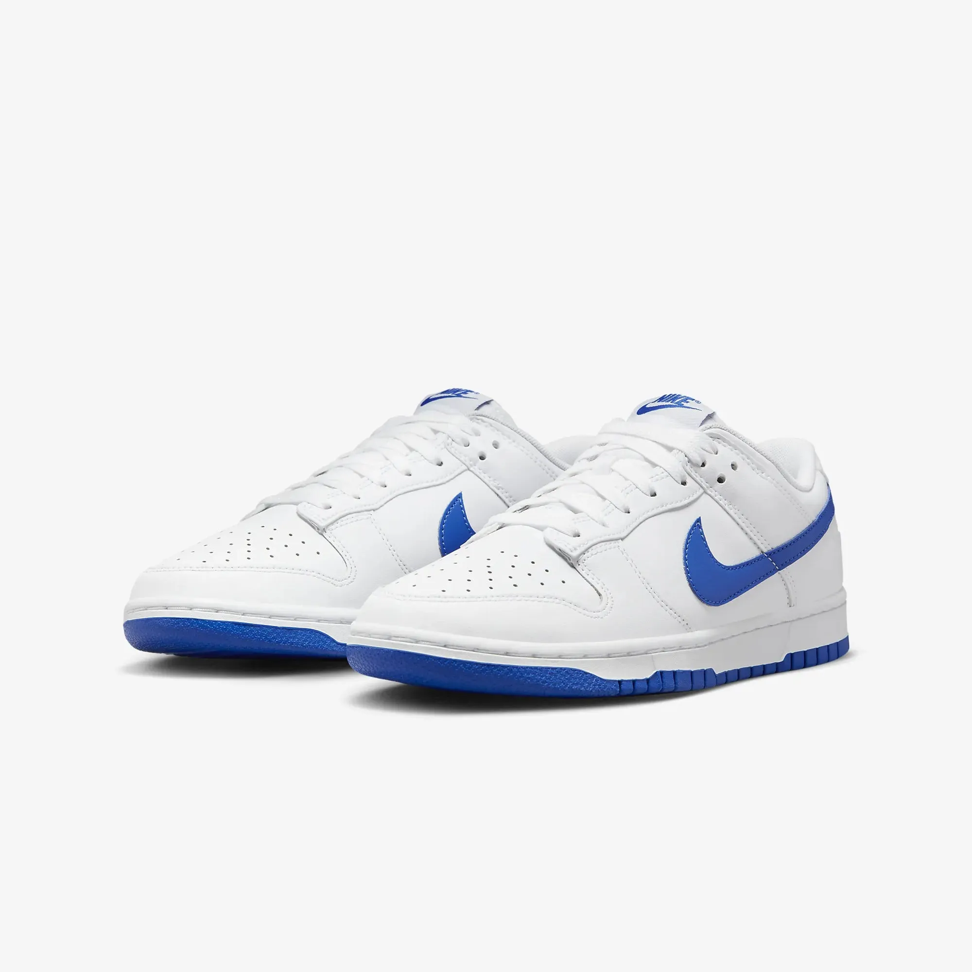 DUNK LOW RETRO 'WHITE/HYPER ROYAL'