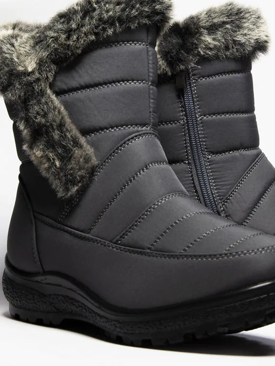 Easy Street  Grey Quilted Snow Boots