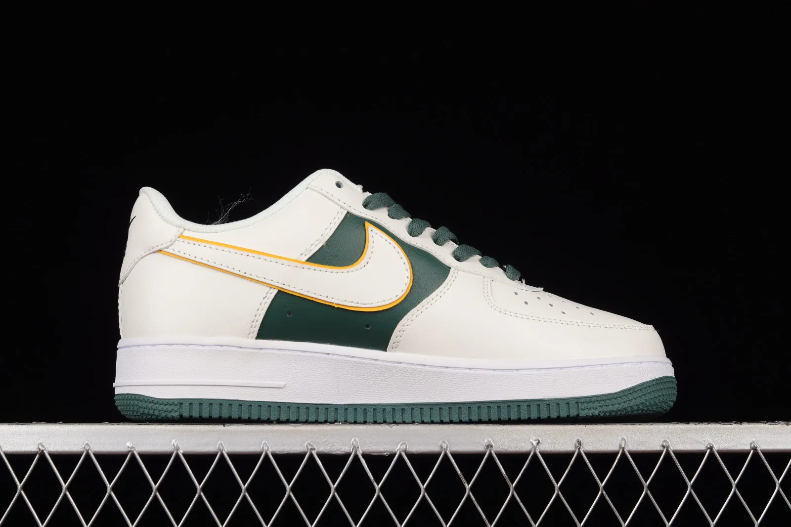 Nike Air Force 1 07 Low White Green Metallic Gold BS8861-202