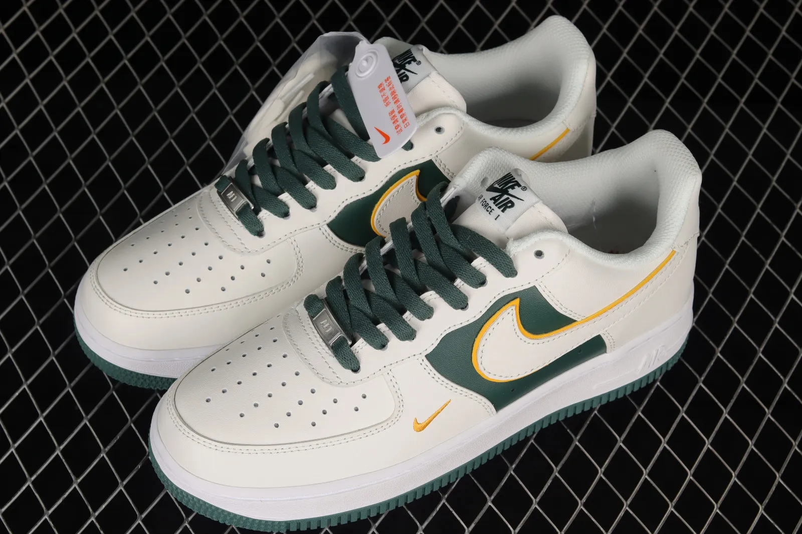 Nike Air Force 1 07 Low White Green Metallic Gold BS8861-202