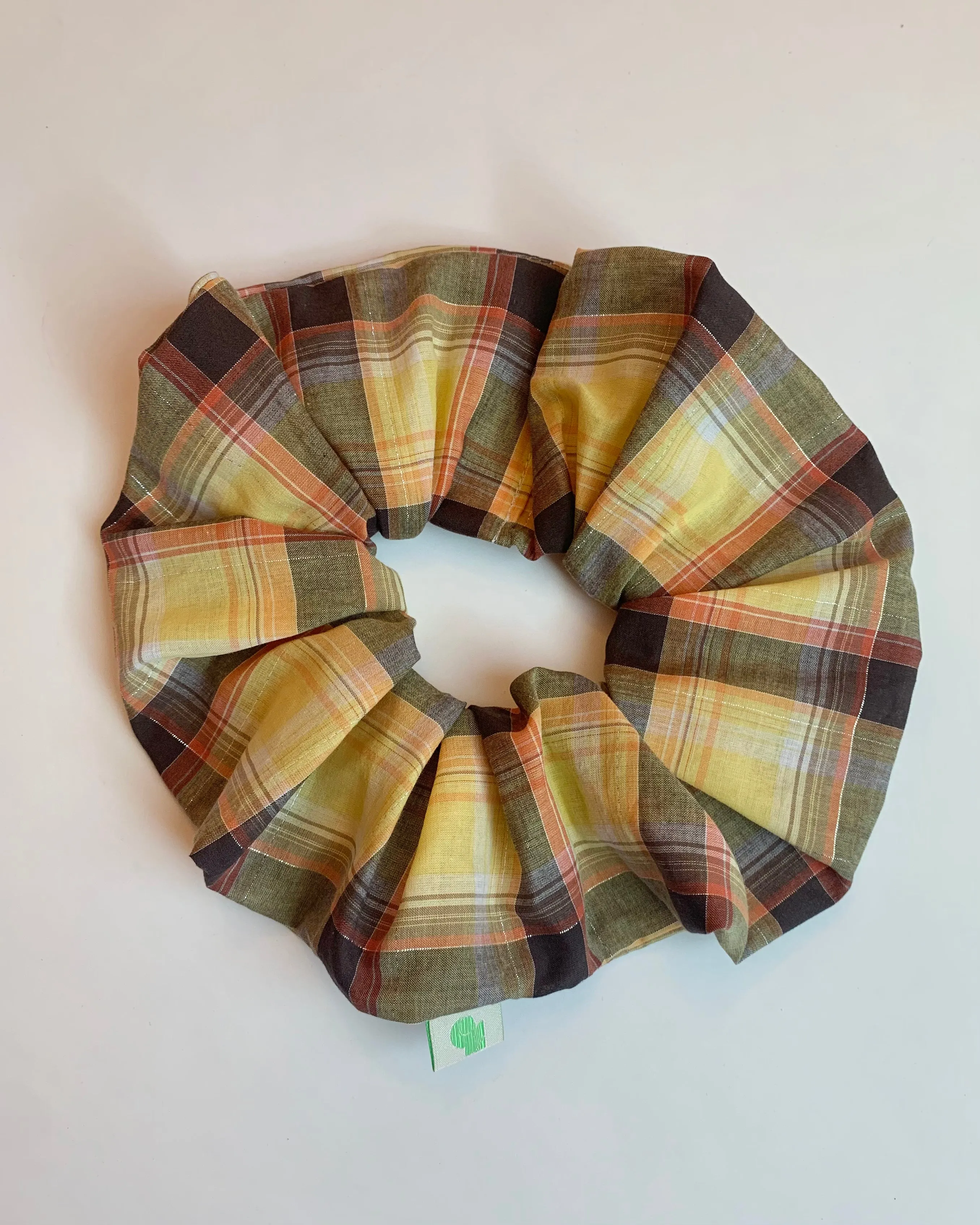 Printed jumbo scrunchie