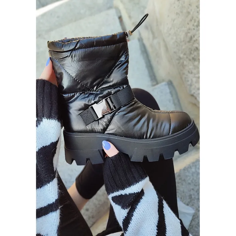 Women's black snow boots